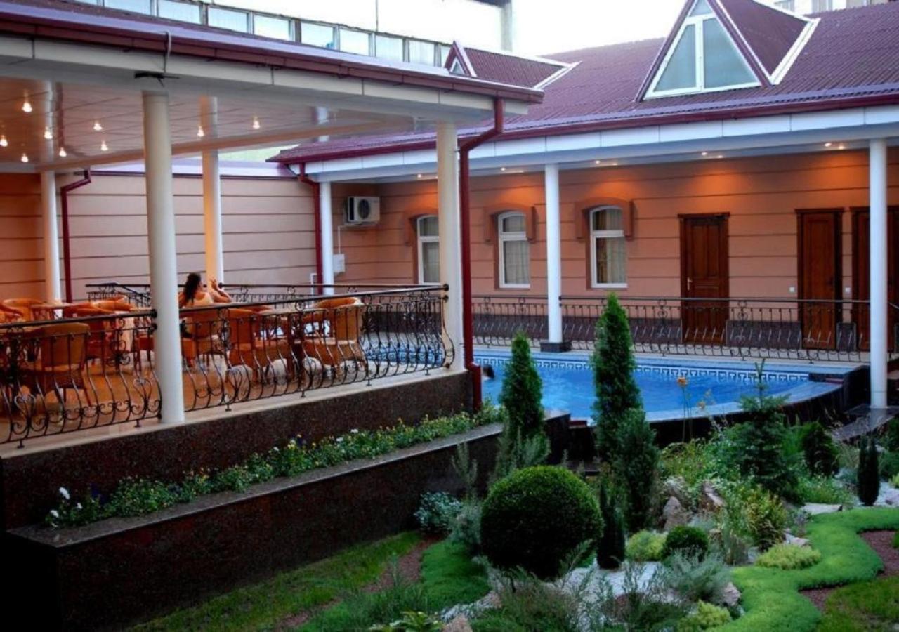 Hotel Bek Tashkent Exterior photo