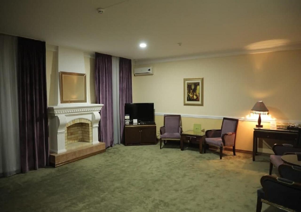 Hotel Bek Tashkent Exterior photo
