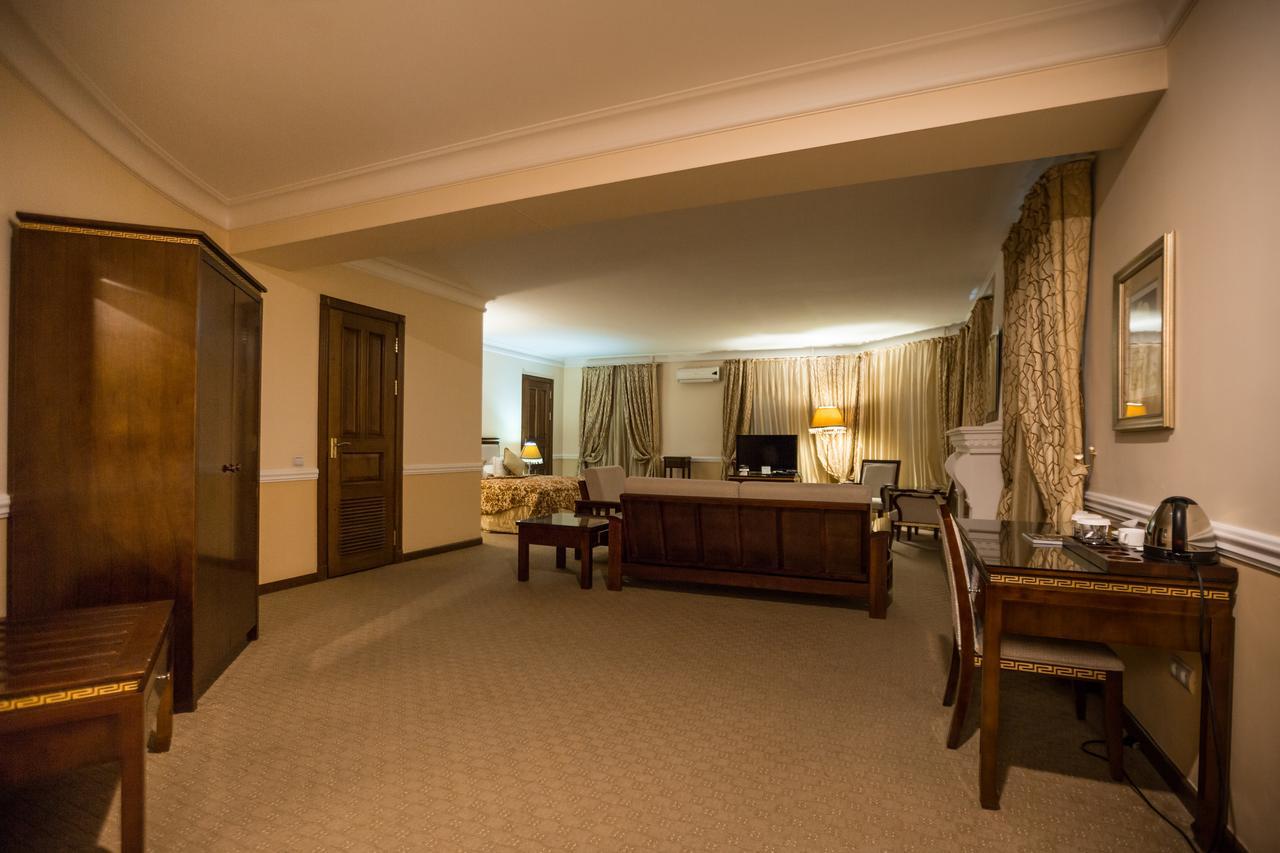 Hotel Bek Tashkent Exterior photo