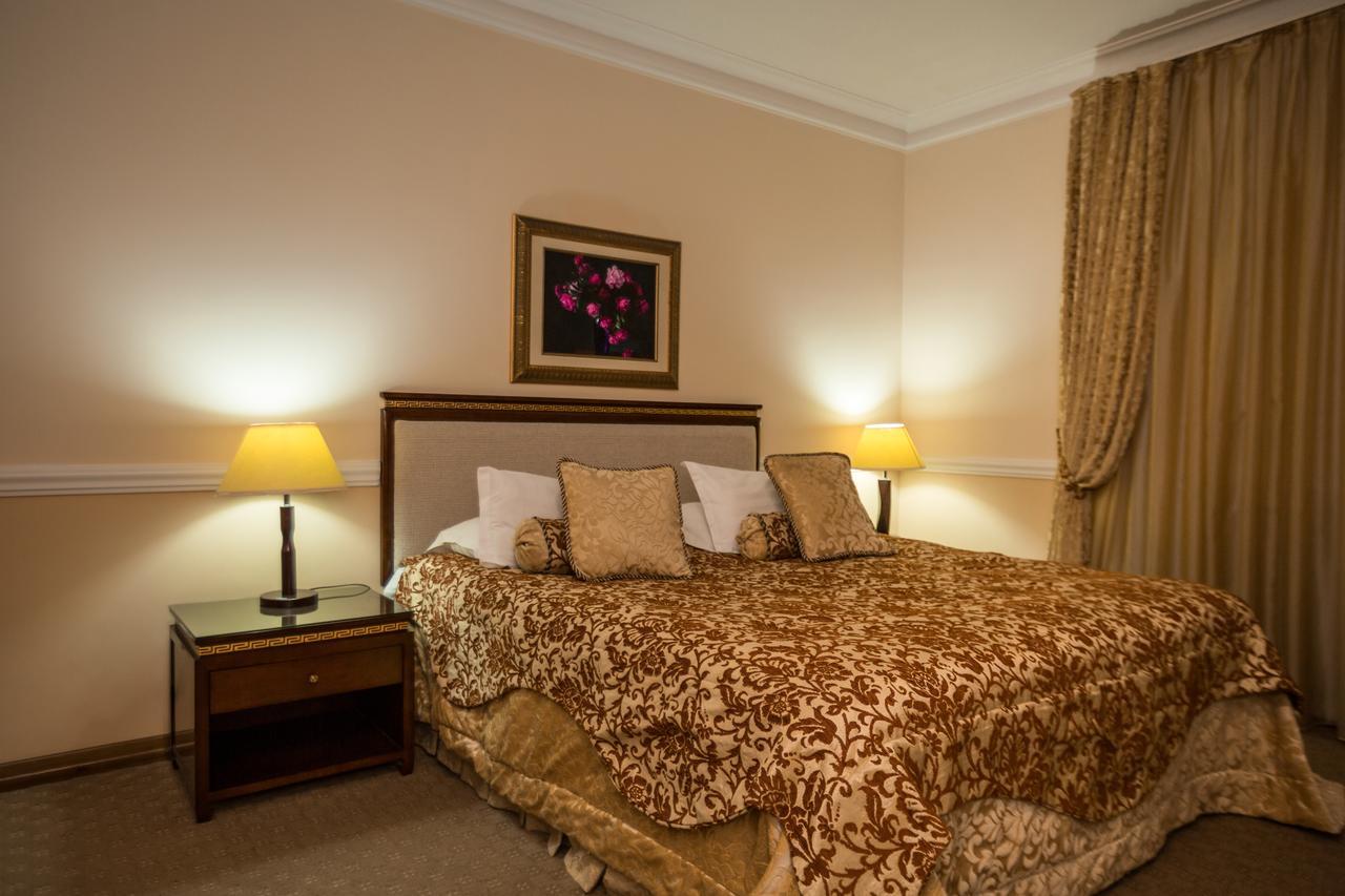 Hotel Bek Tashkent Exterior photo
